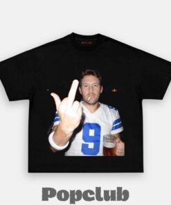Dallas Cowboys Tony Romo Drinking & Middle Finger T-Shirt Dallas Cowboys Tony Romo Drinking & Middle Finger T-Shirt