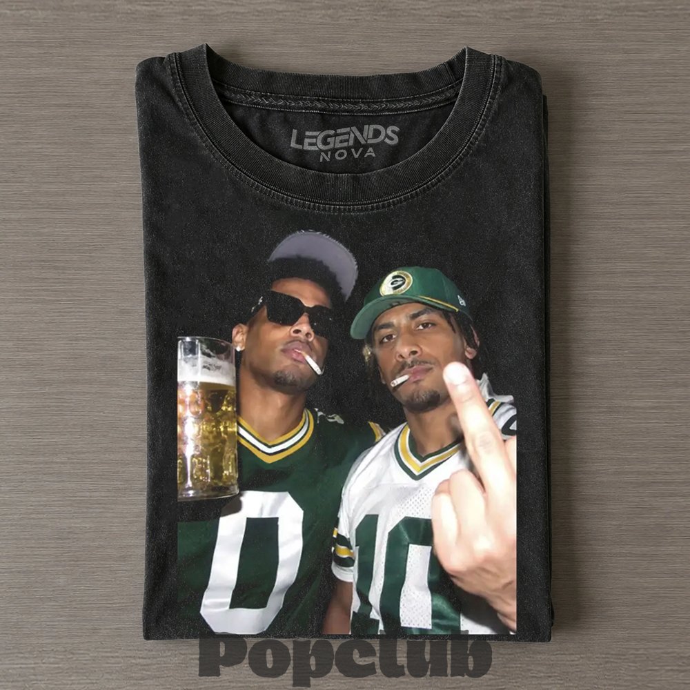 Green Bay Packers Donald Driver & Jordan Love Drinking & Middle Finger T-Shirt Green Bay Packers Donald Driver & Jordan Love Drinking & Middle Finger T-Shirt
