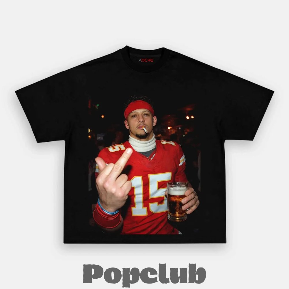Kansas City Chiefs Patrick Mahomes Drinking & Middle Finger Drunk Shirt Kansas City Chiefs Patrick Mahomes Drinking & Middle Finger Drunk Shirt