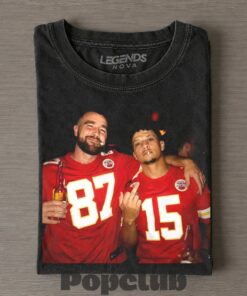 Kansas City Chiefs Travis Kelce & Patrick Mahomes Drinking & Middle Finger T-Shirt Kansas City Chiefs Travis Kelce & Patrick Mahomes Drinking & Middle Finger T-Shirt