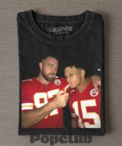 Kansas City Chiefs Travis Kelce & Patrick Mahomes Drinking & Middle Finger T-Shirt