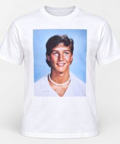 Woody Harrelson Wear His High School Photo T-Shirt